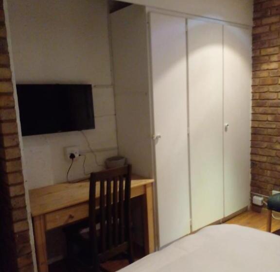 پانسیون Tshidiso Guesthouse