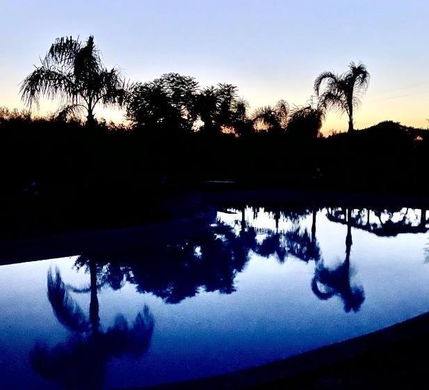 بنسيون Villa Amapola