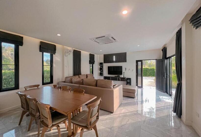 リゾートホテル La Vallee Khaoyai