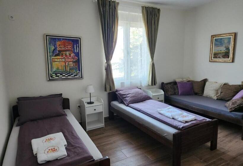 Roomsapartments Popcourt