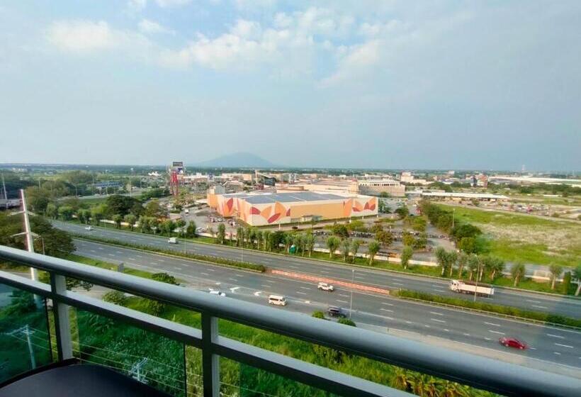 The Aces Crib, Simplicity And Elegance