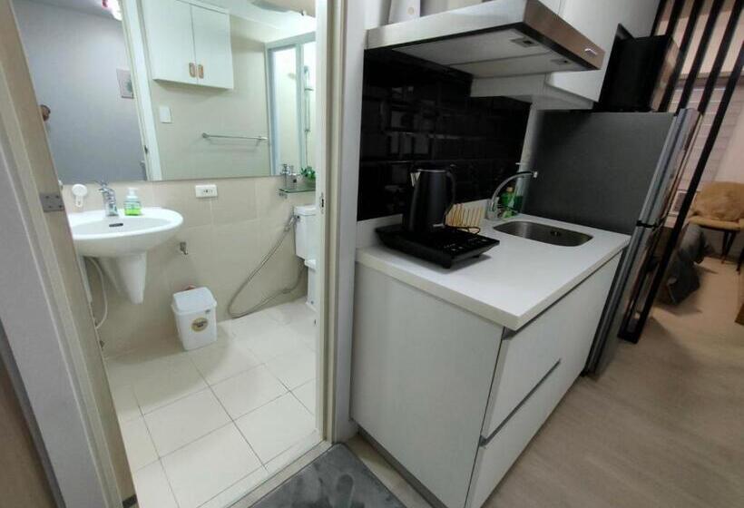 The Aces Crib, Simplicity And Elegance