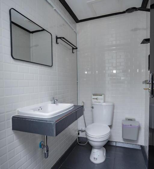 The Bright House, Koh Phi Phi