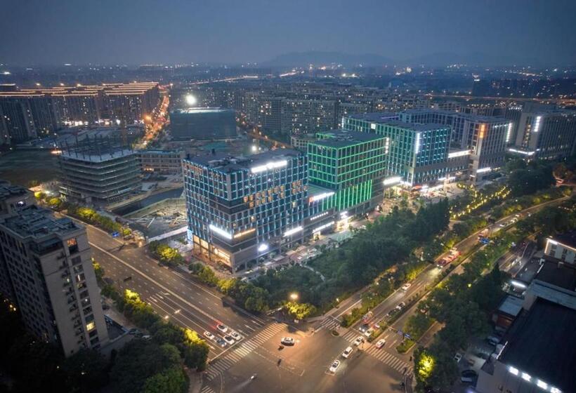 Vance Hotel East Railway Station