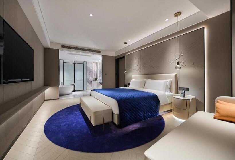 Vance Hotel East Railway Station