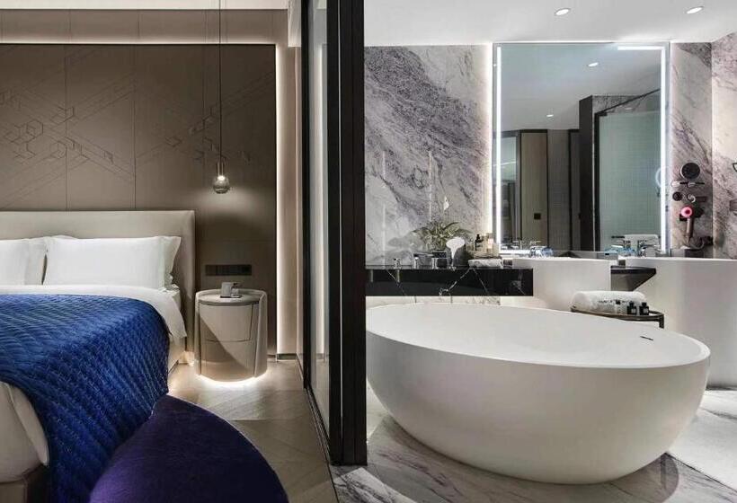 Vance Hotel East Railway Station