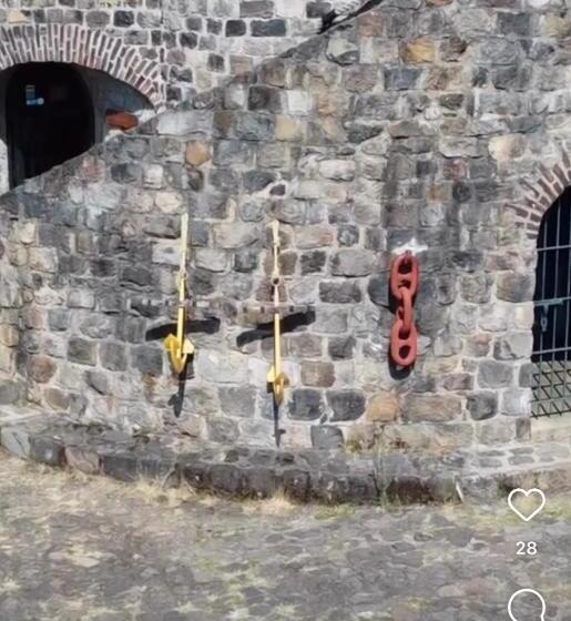 Vive En Un Castillo En Valle De Bravo