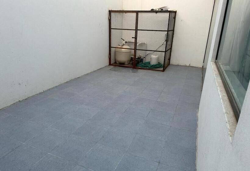 הוסטל مزون السحاب