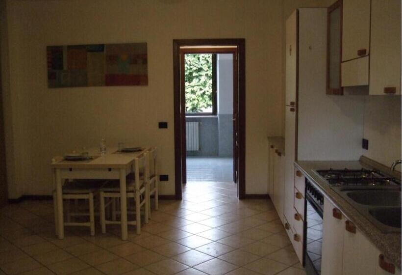 호스텔 Foresteria Casa Dante