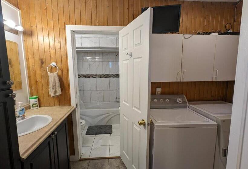 فندق صغير Crewcomfort Suites