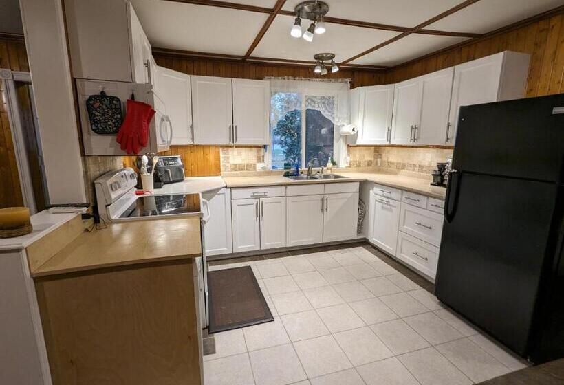 فندق صغير Crewcomfort Suites