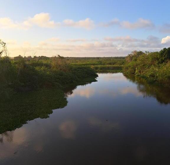 הוסטל Itaúnas Pousada Nossa Palhoça