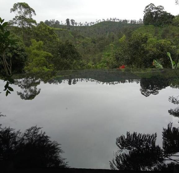 فندق صغير Nineart Resort