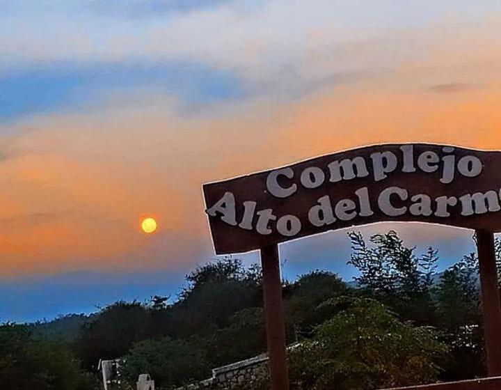 فندق صغير Posada Alto Del Carmen