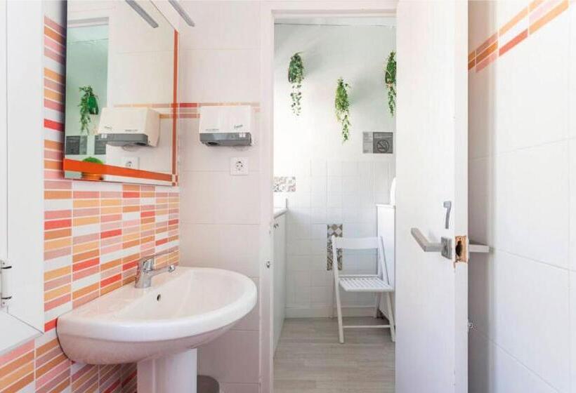 فندق صغير Wood&stone Rooms