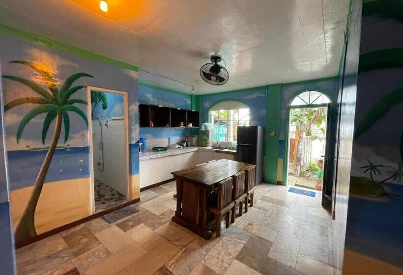 Atlas Hostel Malapascua