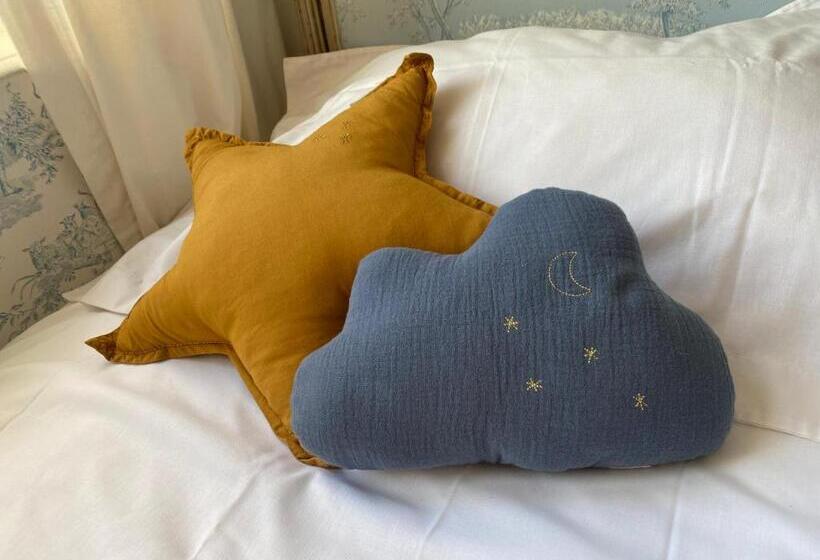 ベッドアンドブレックファースト Château De Roberville