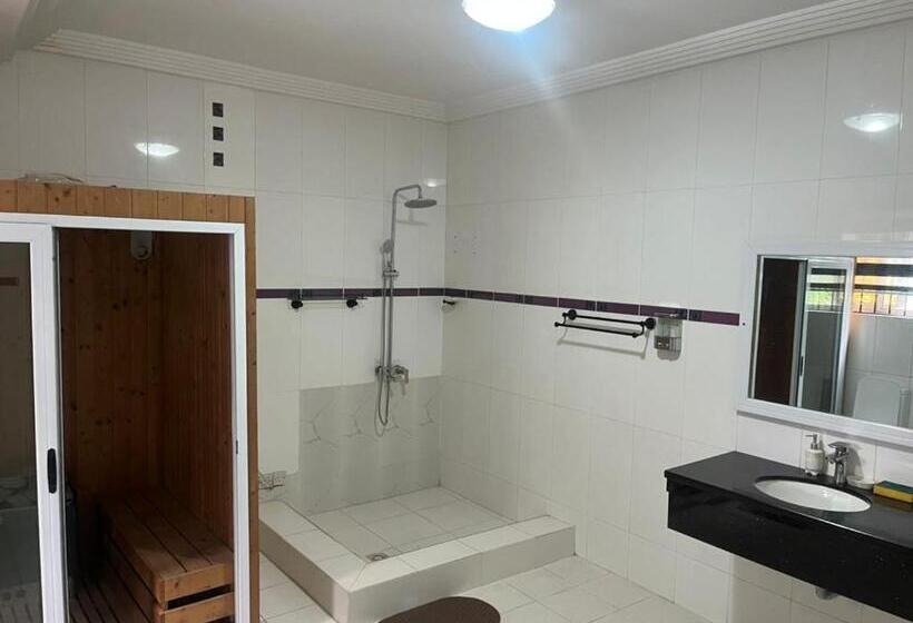 تختخواب و صبحانه Dream Court