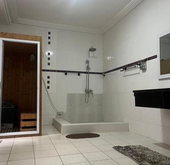 تختخواب و صبحانه Dream Court