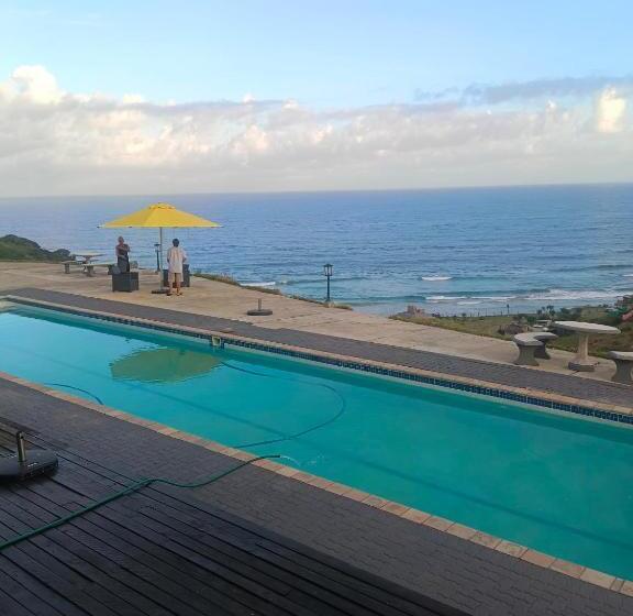 צימר Green Fields Hotel, Coffee Bay