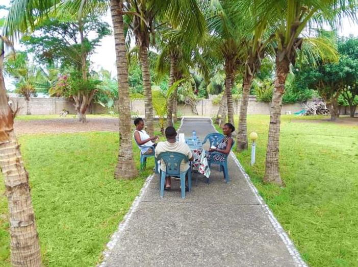 تختخواب و صبحانه Kove