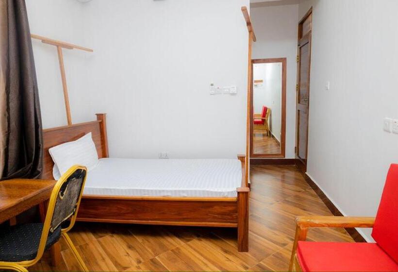 تختخواب و صبحانه Mangi Mangi Accomodation