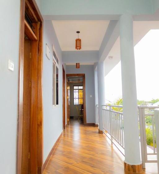 تختخواب و صبحانه Mangi Mangi Accomodation