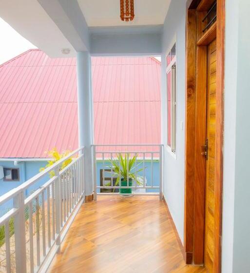 تختخواب و صبحانه Mangi Mangi Accomodation