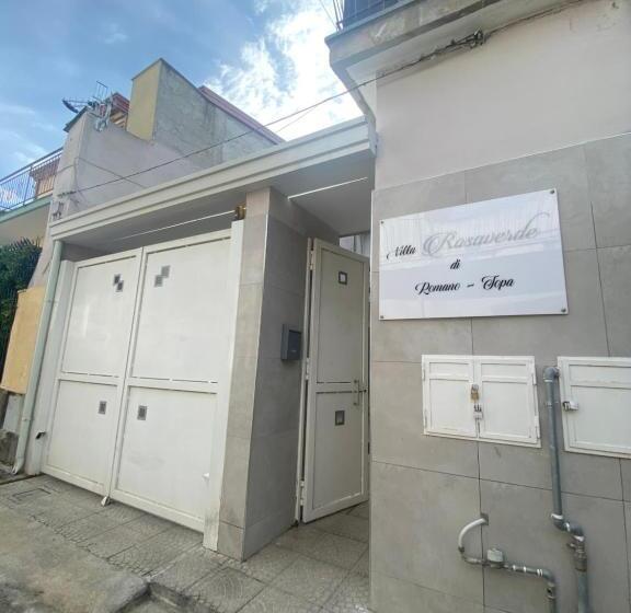 مبيت وإفطار Regina Rosaverde