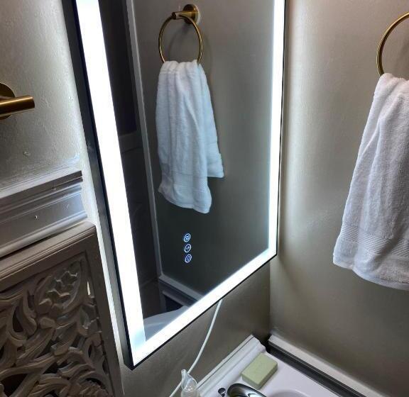 تختخواب و صبحانه The Joseph House