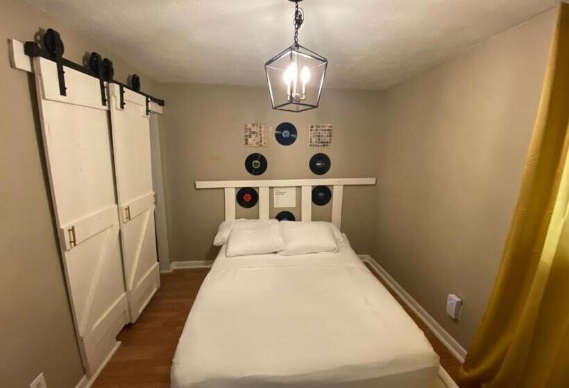 تختخواب و صبحانه The Joseph House