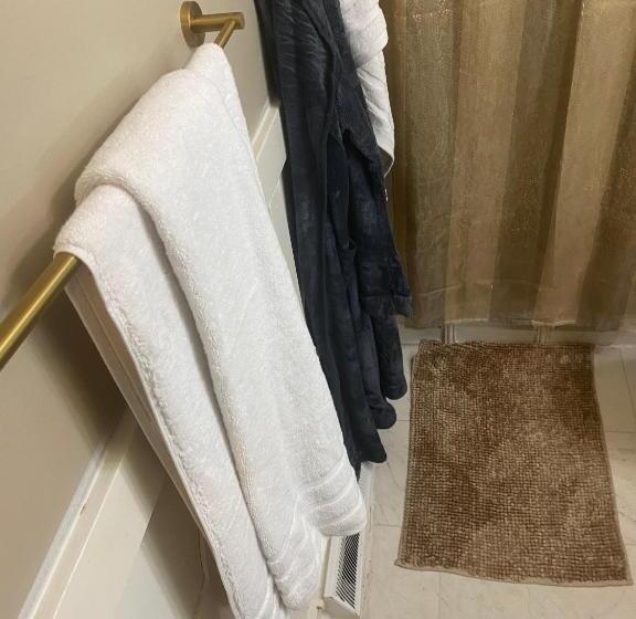 تختخواب و صبحانه The Joseph House