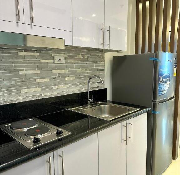 El Condo @ Shore 3 Residences