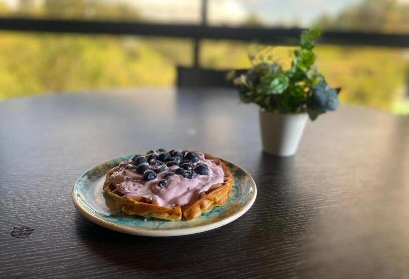 Eros Hostel & Brunch