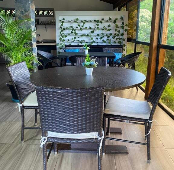 Eros Hostel & Brunch