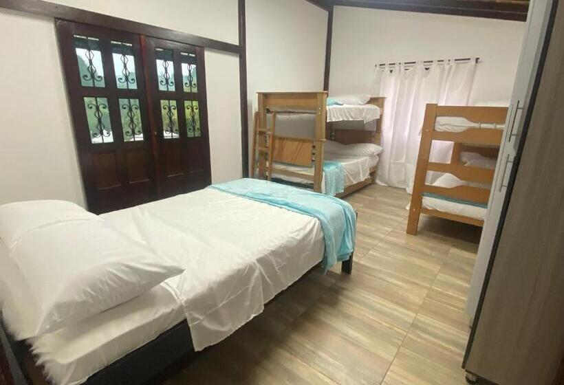 Eros Hostel & Brunch