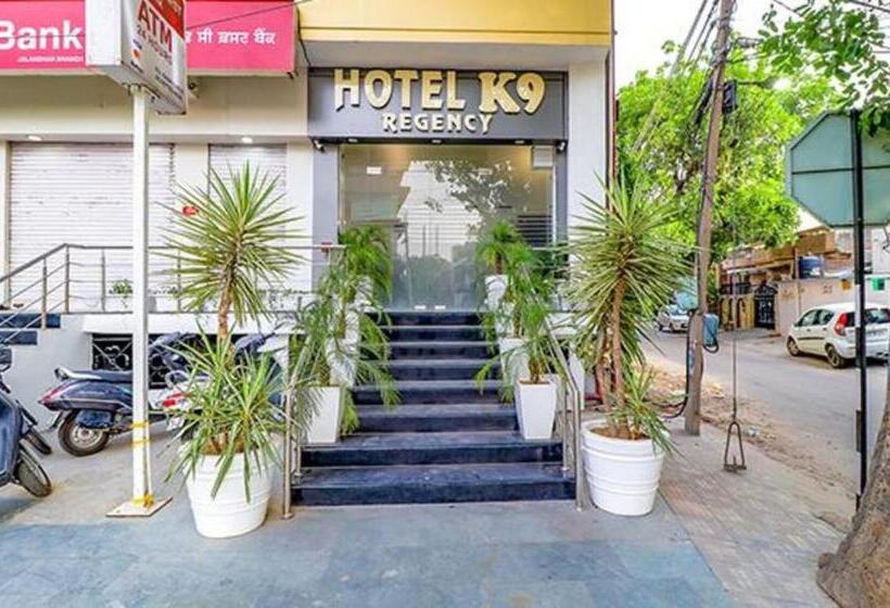 Fabhotel Regency K9 Model Town