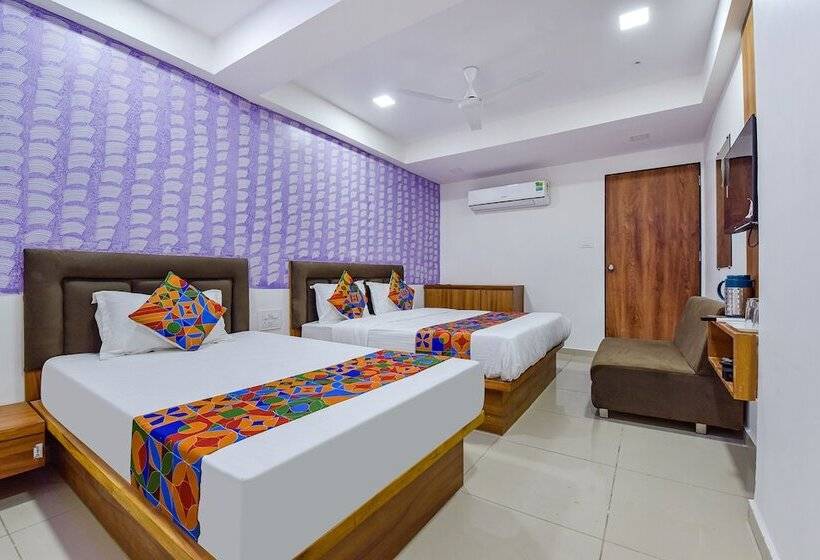 Fabhotel Shree