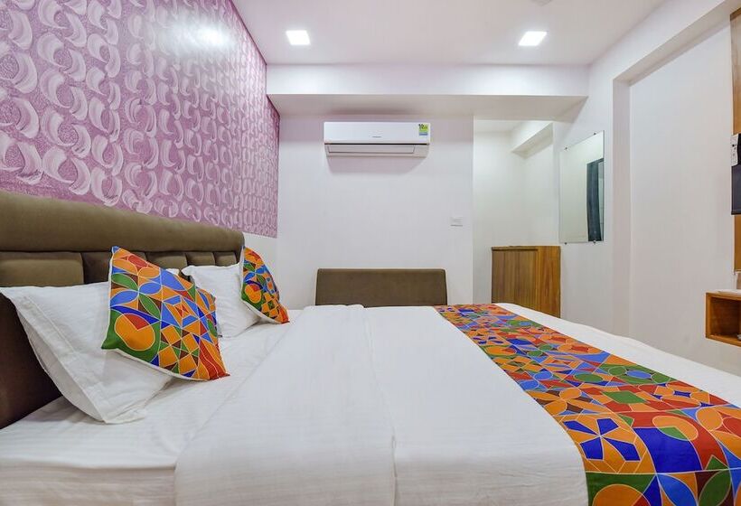 Fabhotel Shree