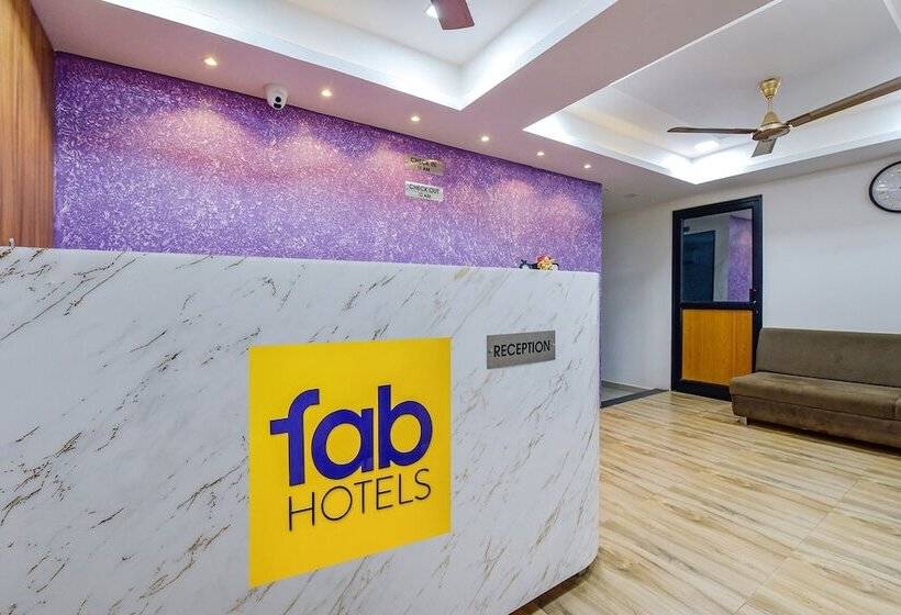 Fabhotel Shree