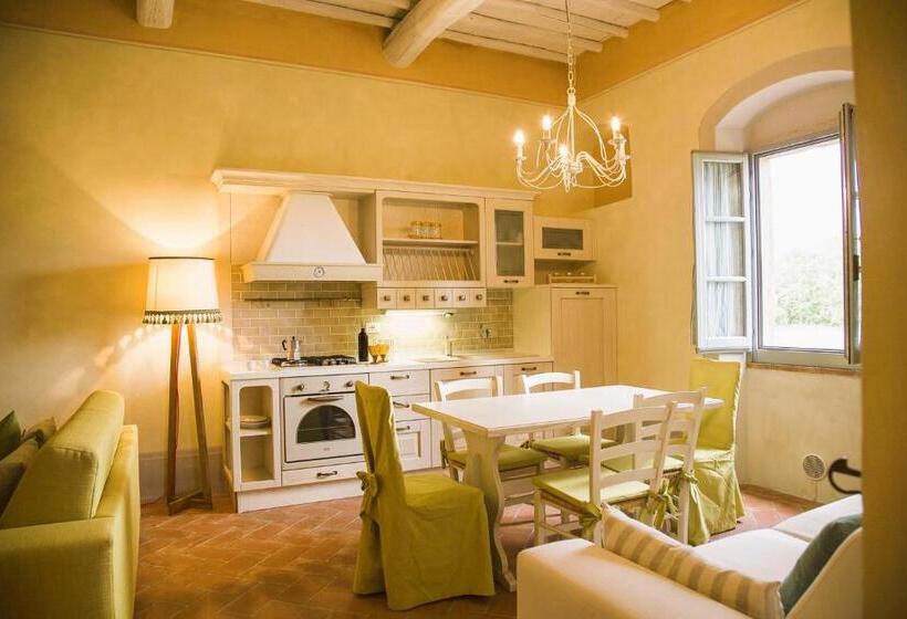 Farmhouse With Swimming Pool Surrounded By Greenery Just 20 Minutes From Arezzo