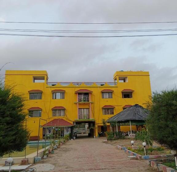 Golden Sea Queen Beach Resort