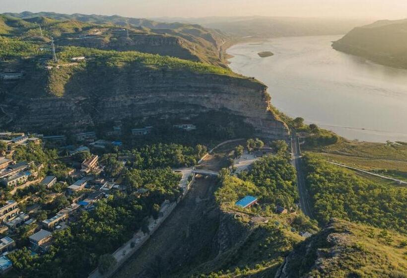 Hotelli 枣花香乡村度假区