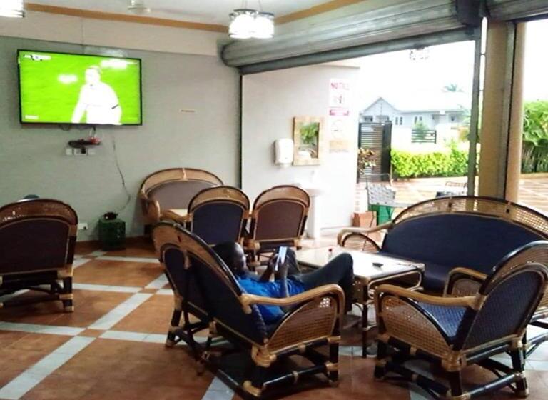 ホテル Adwoa Asantewaa Memorial