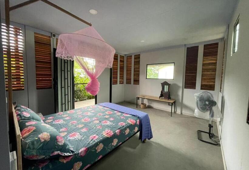 בית מלון כפרי Blue Indigo Yoga Cambodia