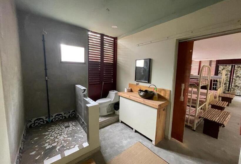 בית מלון כפרי Blue Indigo Yoga Cambodia