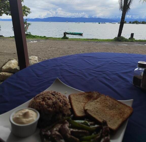 هتل Cabinas Las Palmas