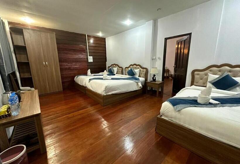 호텔 Champa Inn Resort