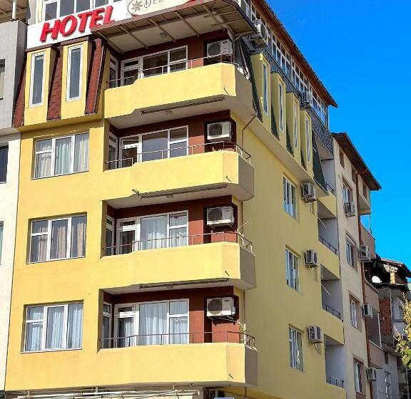 Отель Dezudava Family