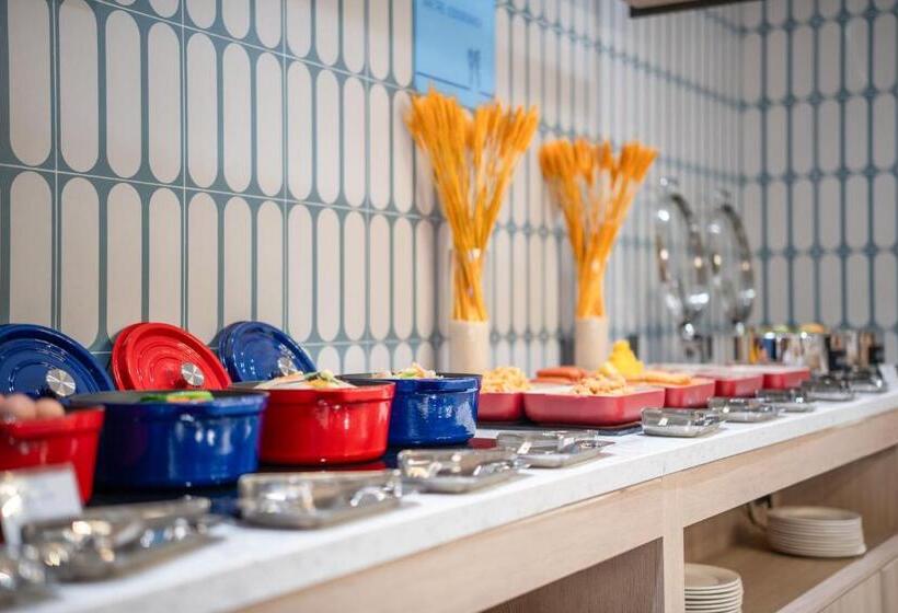 호텔 Holiday Inn Express Shanghai Hongqiao Linkong, An Ihg